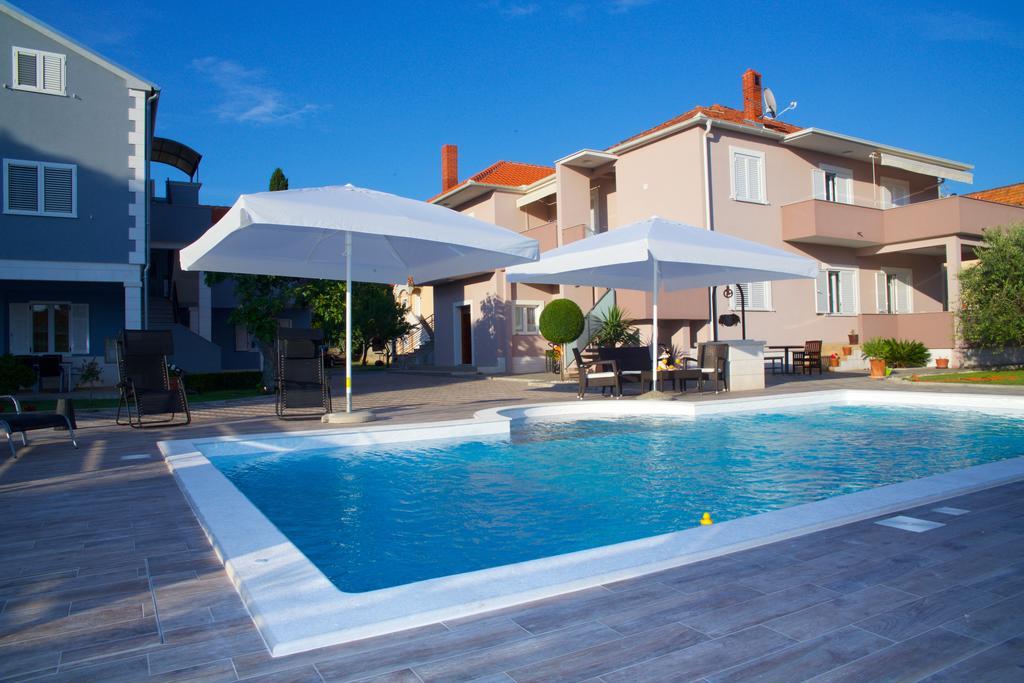 Banic Apartments With Pool Biograd Na Moru Exterior foto
