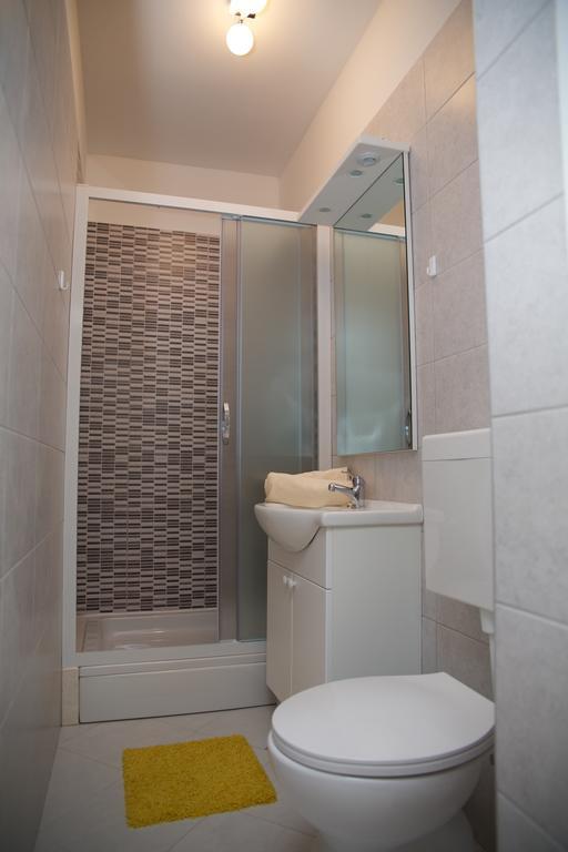 Banic Apartments With Pool Biograd Na Moru Quarto foto