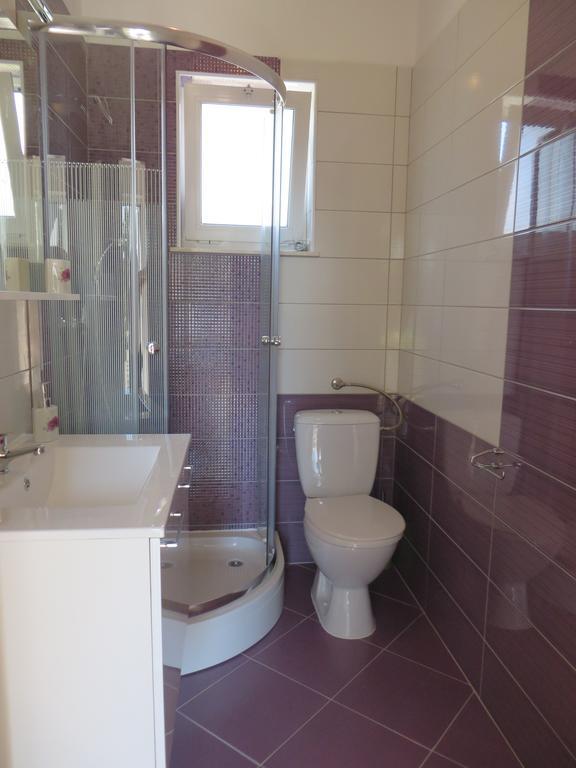 Banic Apartments With Pool Biograd Na Moru Quarto foto
