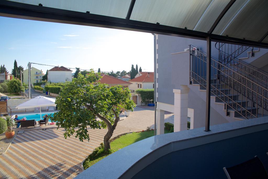 Banic Apartments With Pool Biograd Na Moru Quarto foto