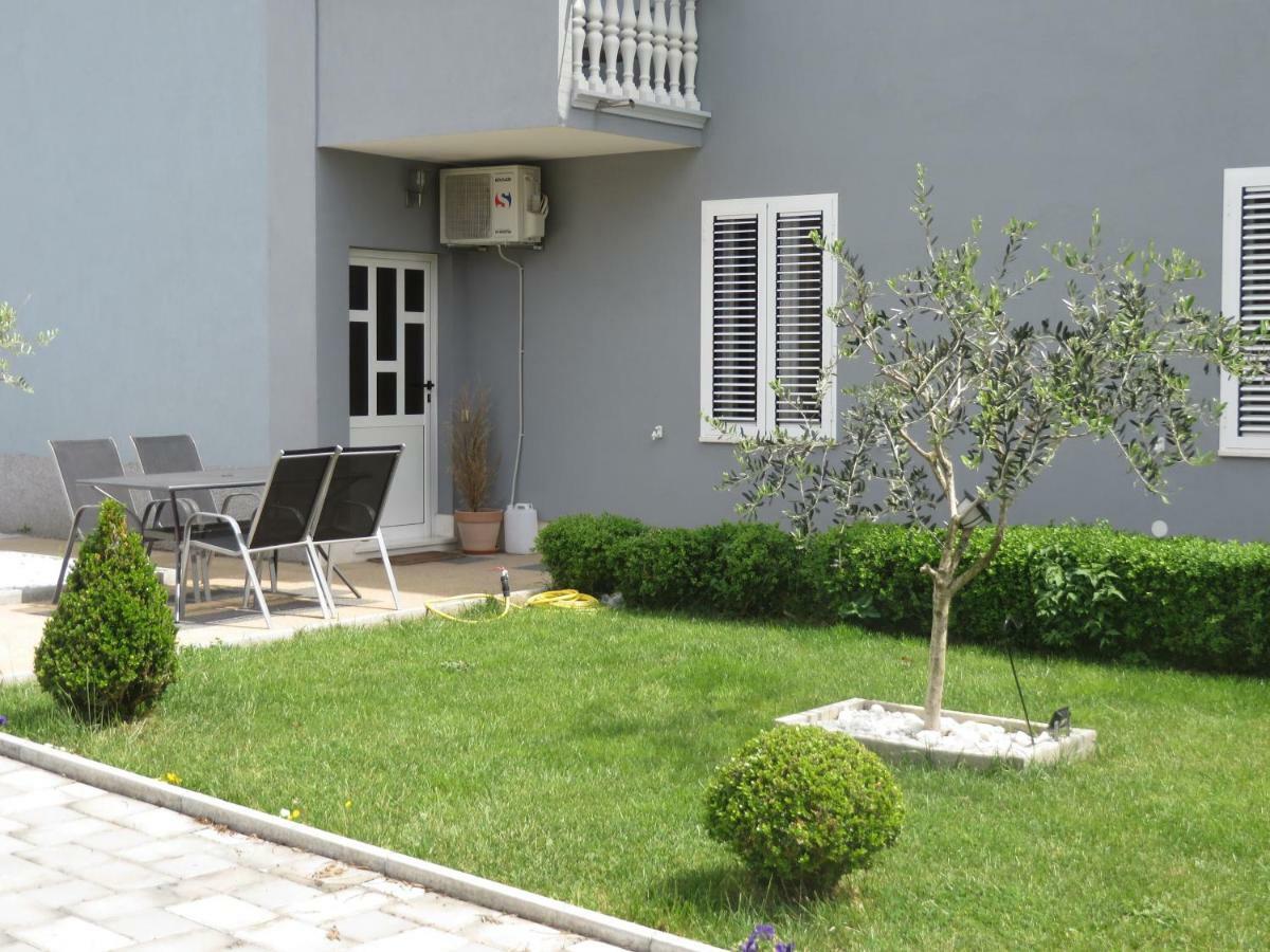 Banic Apartments With Pool Biograd Na Moru Exterior foto